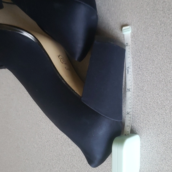 Sam & Libby Stacked Navy Blue Heels Size 5.5 - Picture 4 of 5